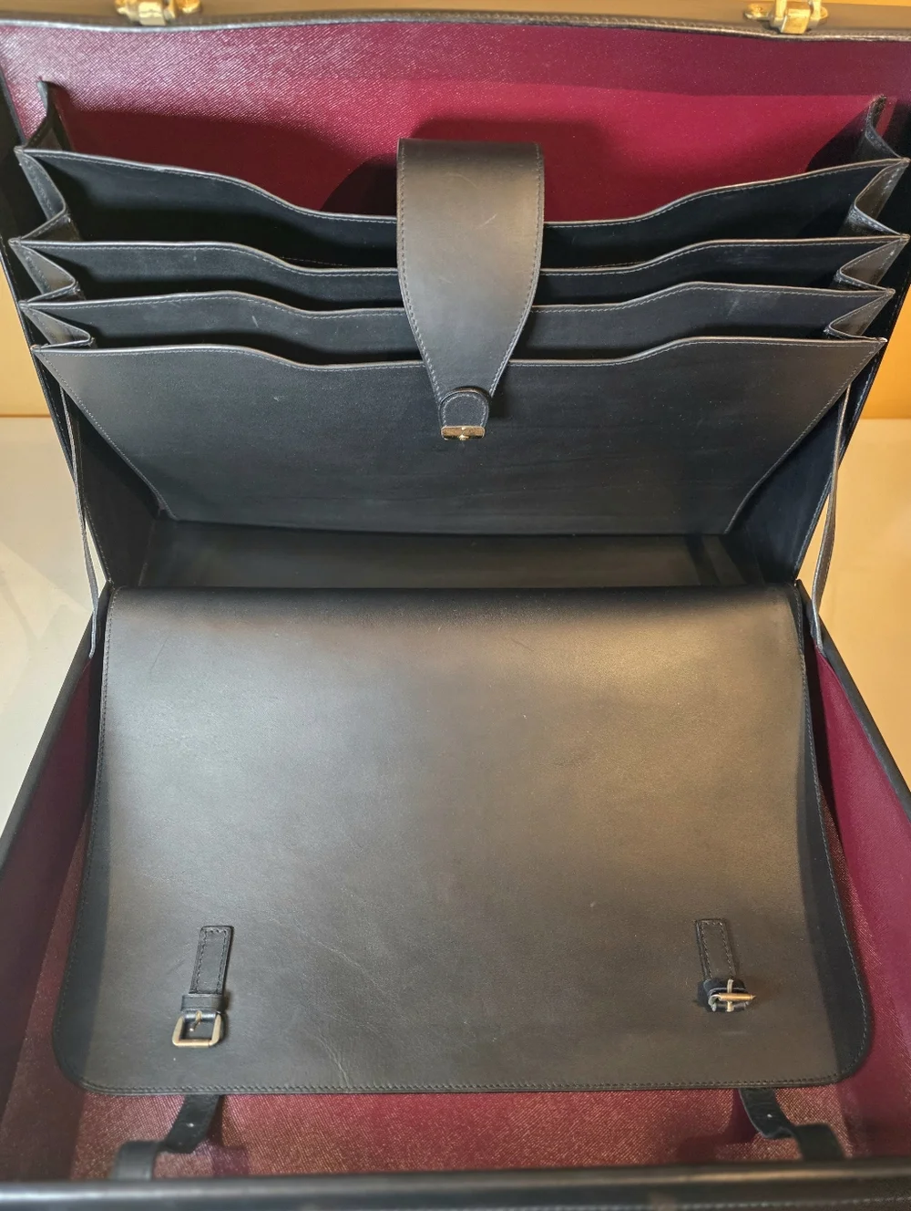 GUCCI Vintage Briefcase Classic Black Leather Sleek Trunk Business Bag Unisex - Picture 10 of 12